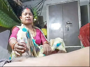 Desi Village Housewife Handjob And Pussy Fucking Sex